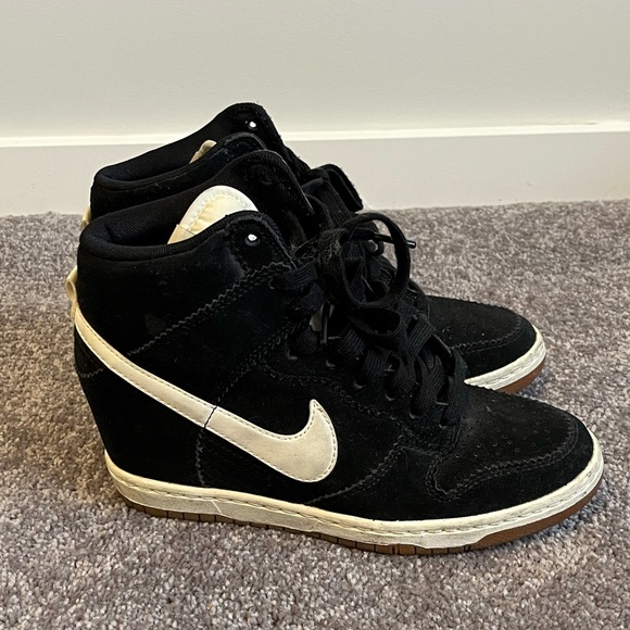 Nike DUNK HIGH  sz 6 black and white - Picture 1 of 3
